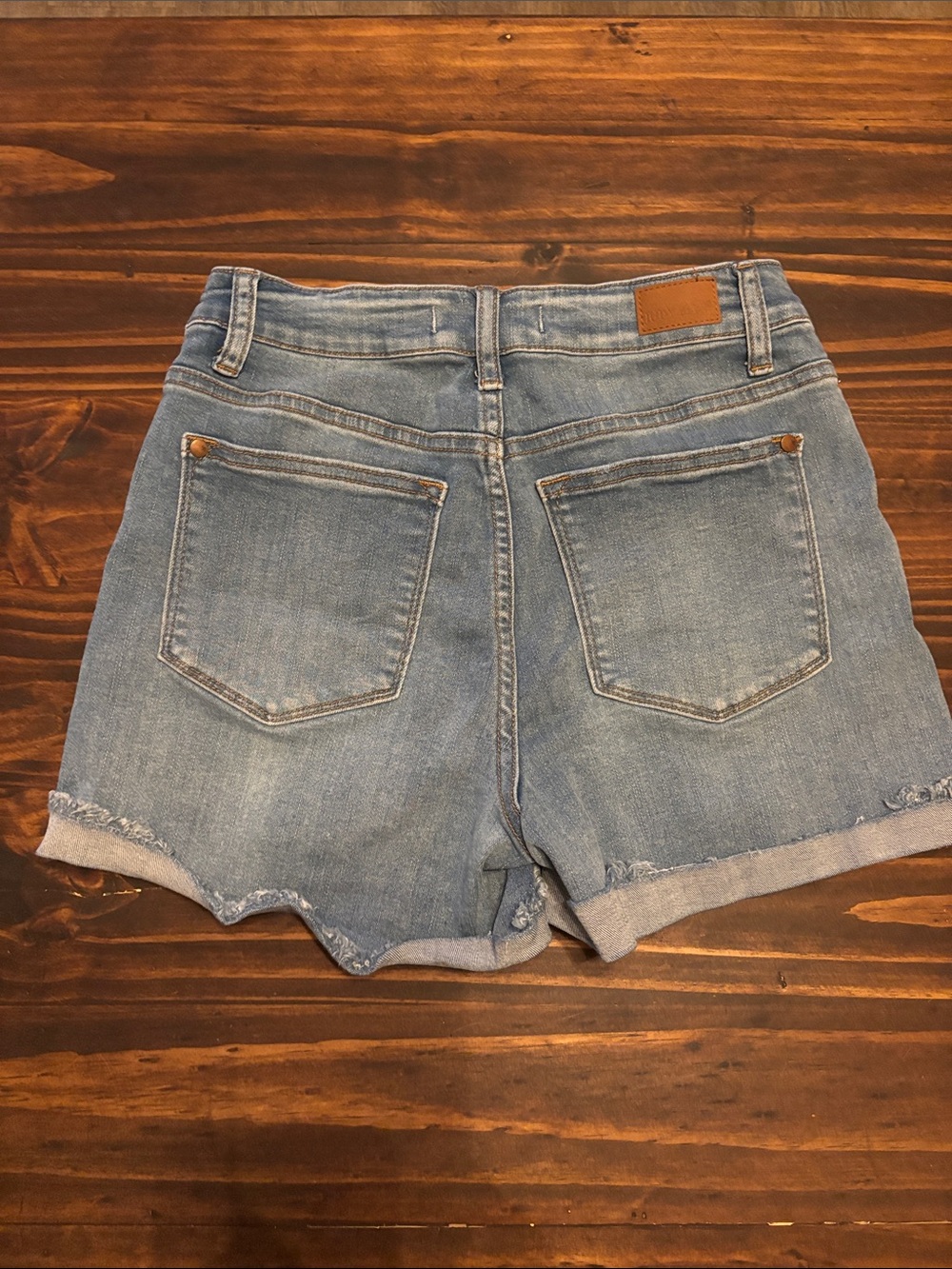 Judy Blue roll cuff jean denim shorts 26 - Picture 4 of 4